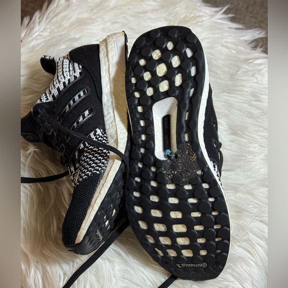 Adidas ultraboost 5 dna Sneakers womens size 6.5 J Oreo white Black Shoes 702001 - Picture 5 of 9